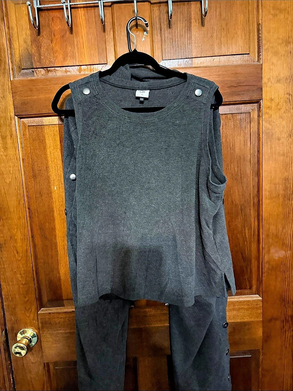 Cabi Snap Top and Snap Crop Pant Gray Tunic XL